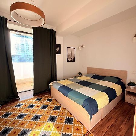 Cozy Apartment With Self Check-In Near Promenada Mall And Verdi Park บูคาเรสต์ ภายนอก รูปภาพ