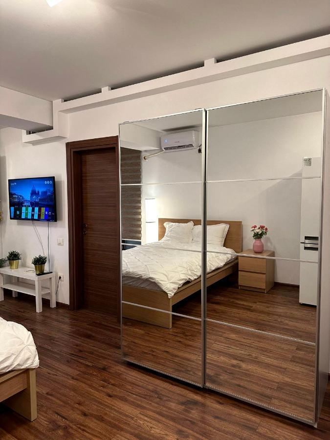 Cozy Apartment With Self Check-In Near Promenada Mall And Verdi Park บูคาเรสต์ ภายนอก รูปภาพ