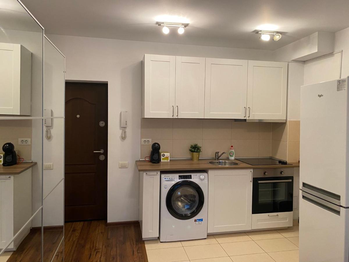 Cozy Apartment With Self Check-In Near Promenada Mall And Verdi Park บูคาเรสต์ ภายนอก รูปภาพ