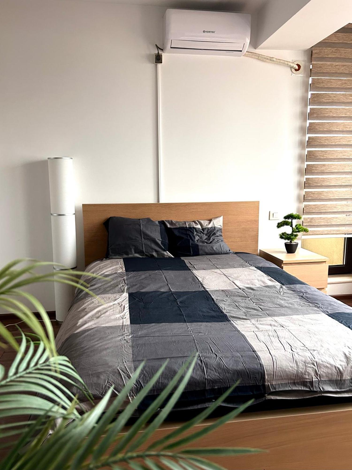 Cozy Apartment With Self Check-In Near Promenada Mall And Verdi Park บูคาเรสต์ ภายนอก รูปภาพ