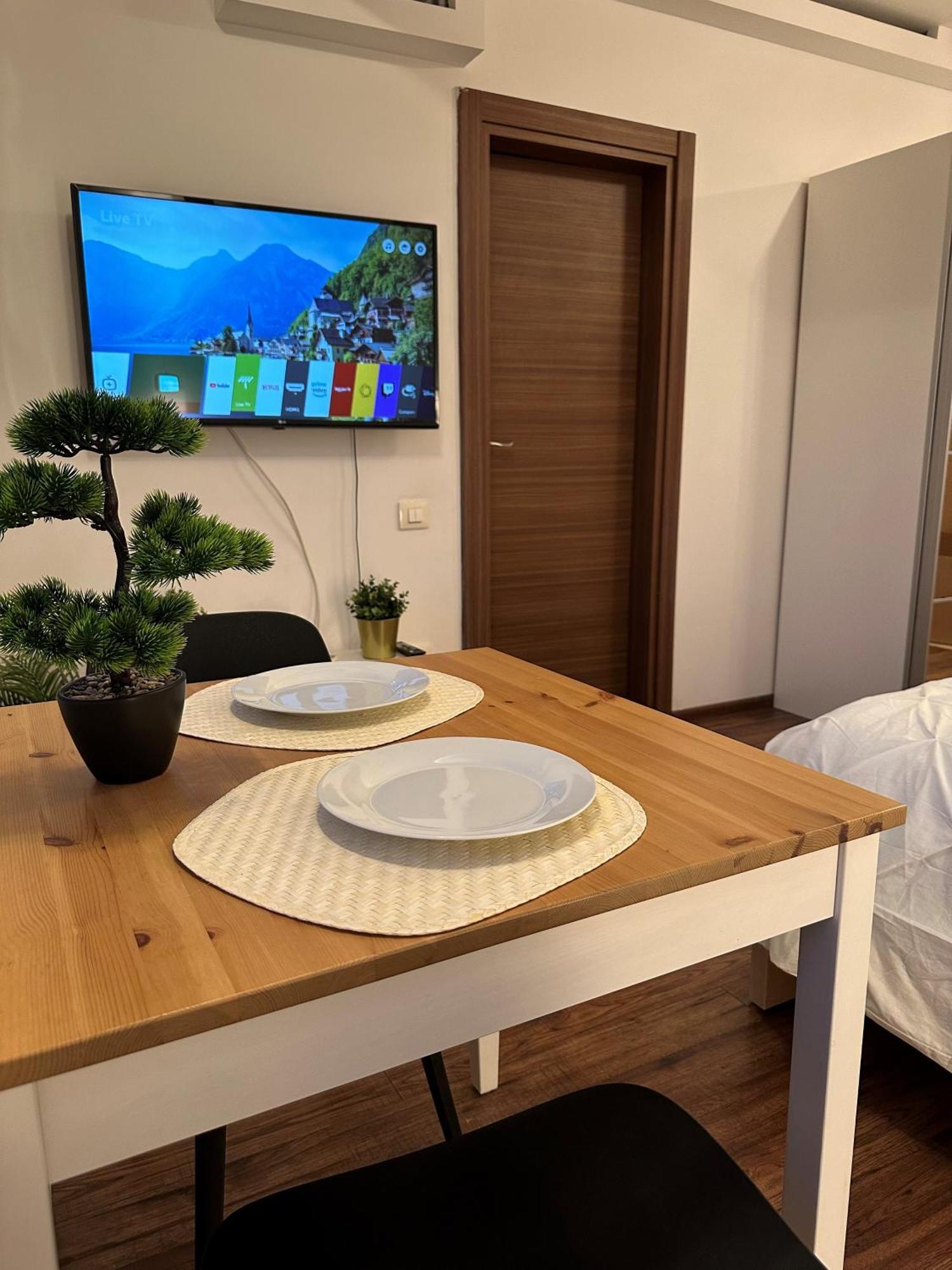Cozy Apartment With Self Check-In Near Promenada Mall And Verdi Park บูคาเรสต์ ภายนอก รูปภาพ