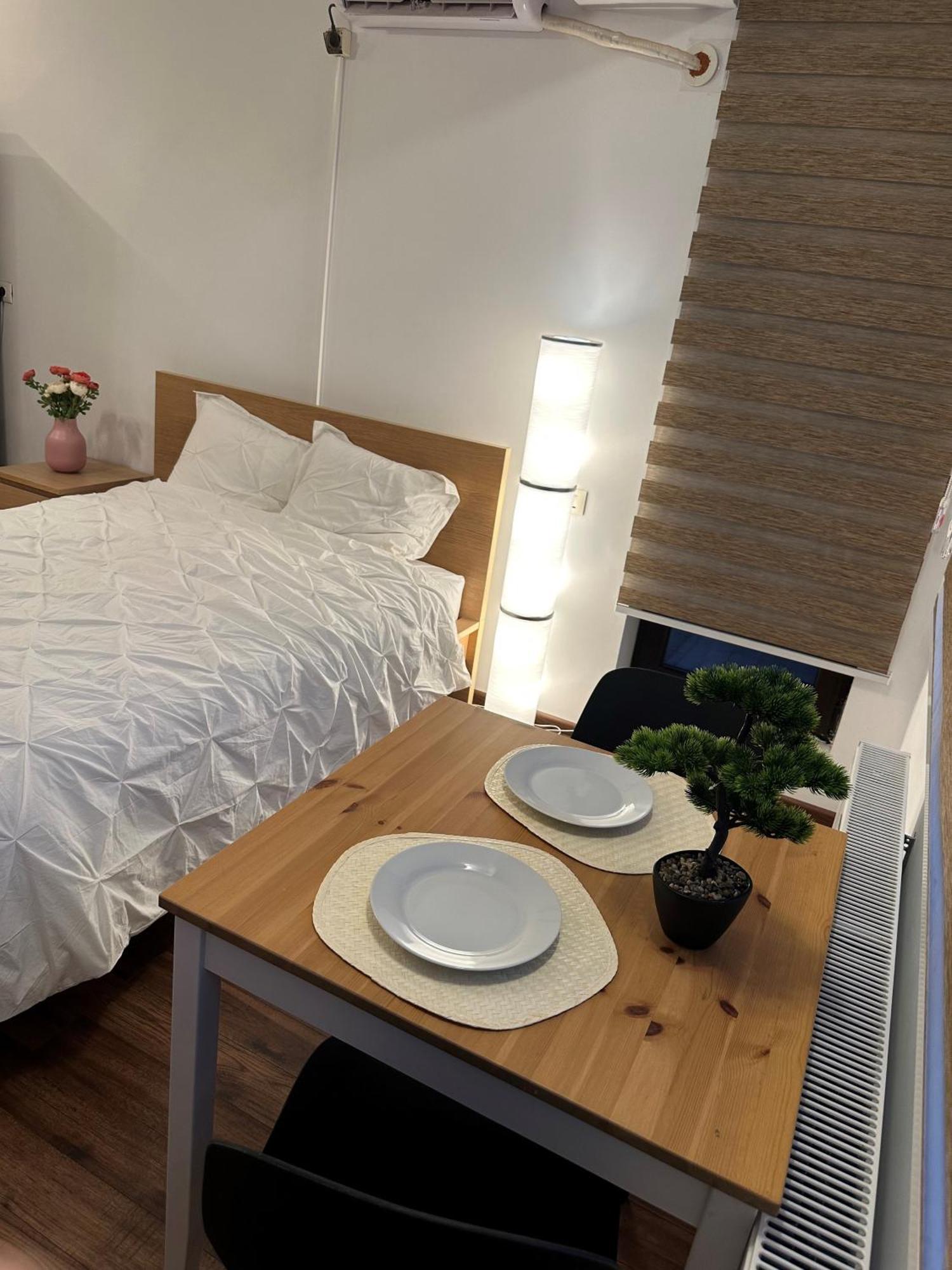 Cozy Apartment With Self Check-In Near Promenada Mall And Verdi Park บูคาเรสต์ ภายนอก รูปภาพ