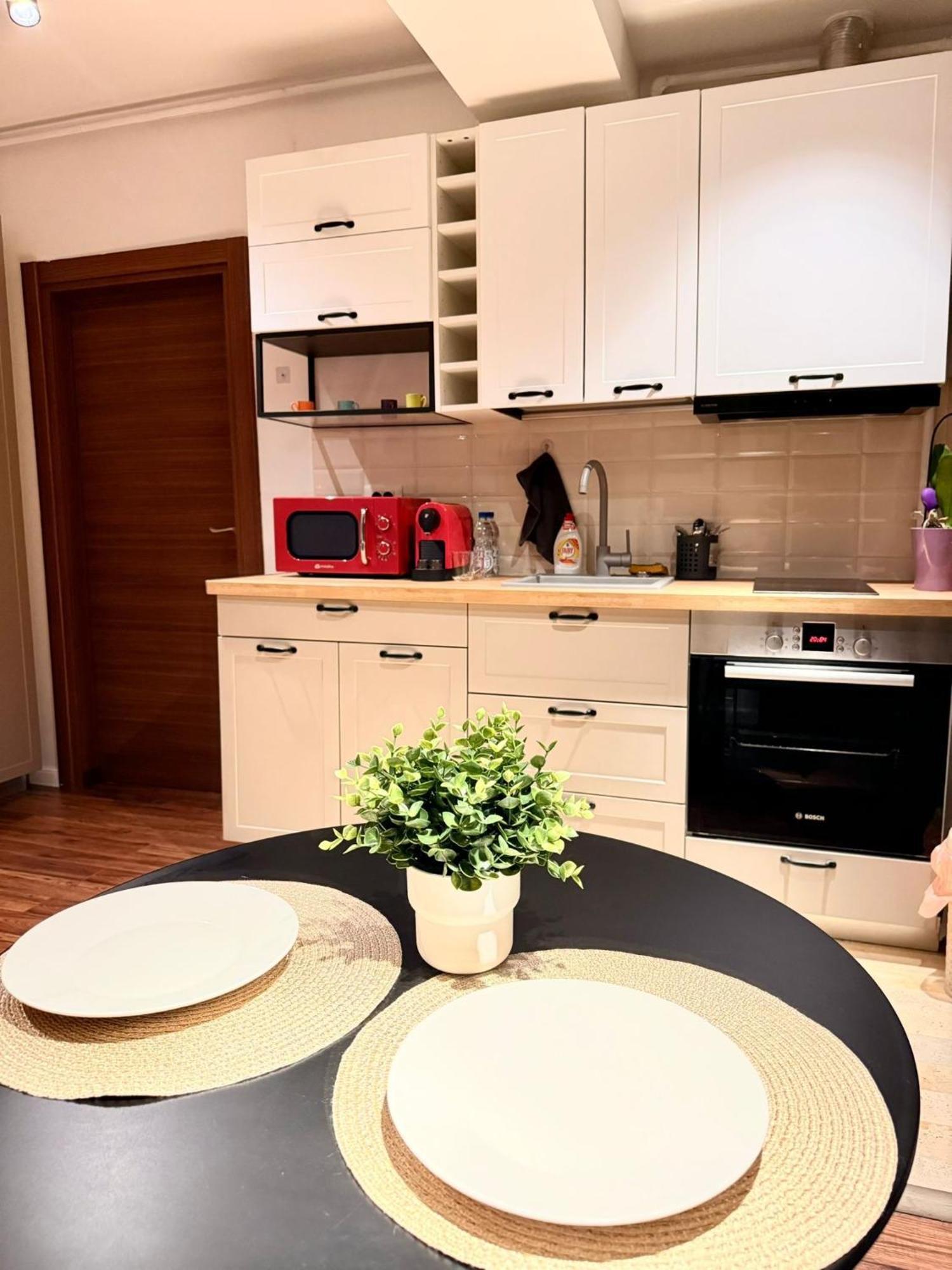 Cozy Apartment With Self Check-In Near Promenada Mall And Verdi Park บูคาเรสต์ ภายนอก รูปภาพ
