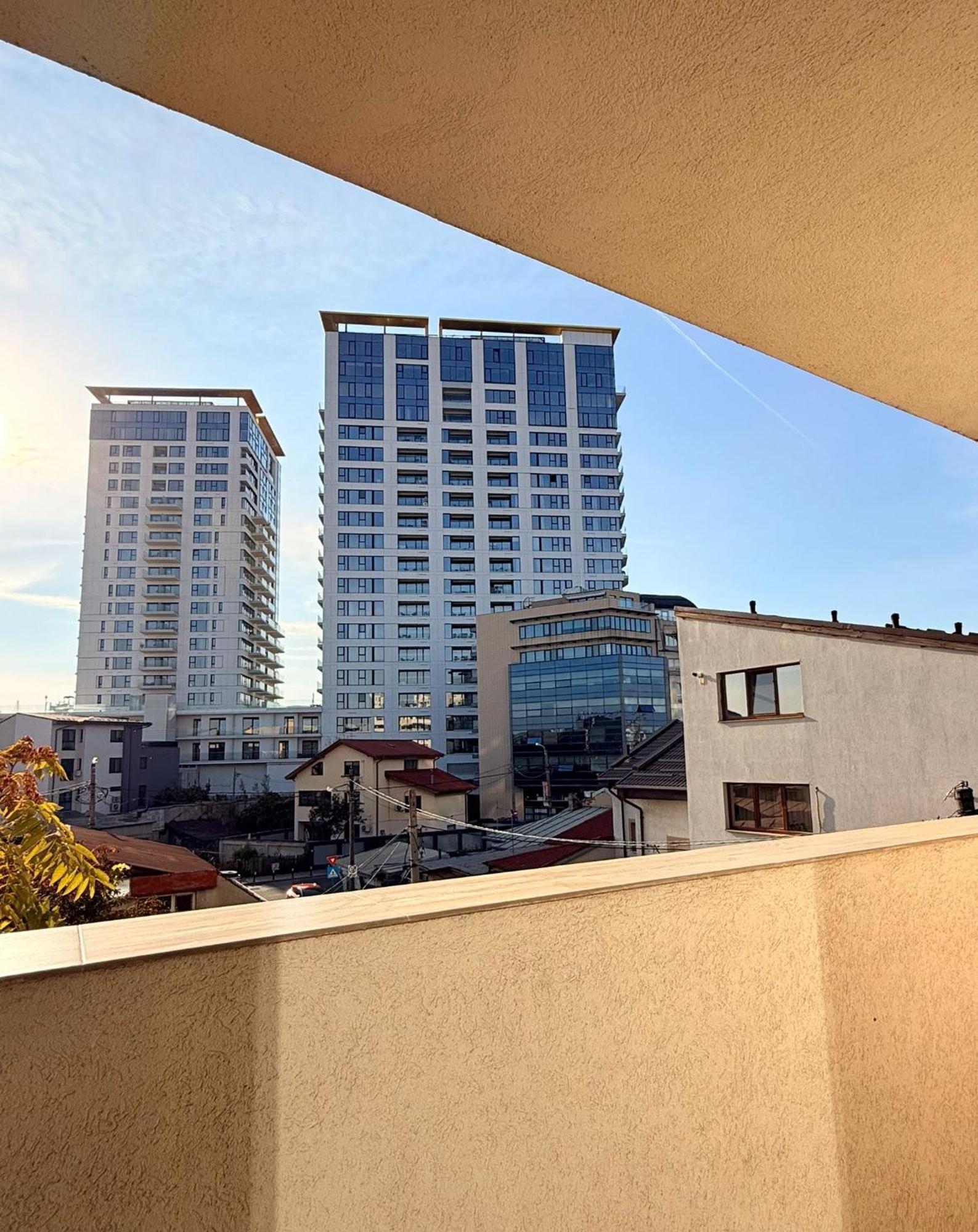 Cozy Apartment With Self Check-In Near Promenada Mall And Verdi Park บูคาเรสต์ ภายนอก รูปภาพ